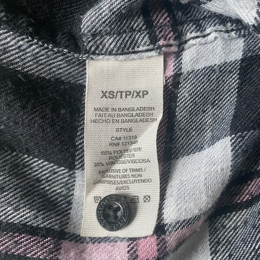 Garage Pink Black and White Plaid Cropped Button Down XS - Picture 4 of 10